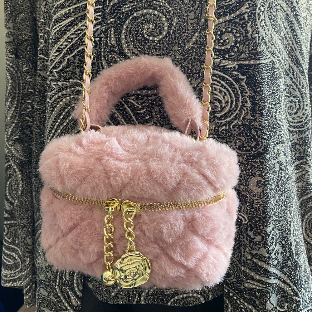 Faux Fur Pink Mini Purse Gold Accents Fluffy Zipper Crossbody Bag Y2K